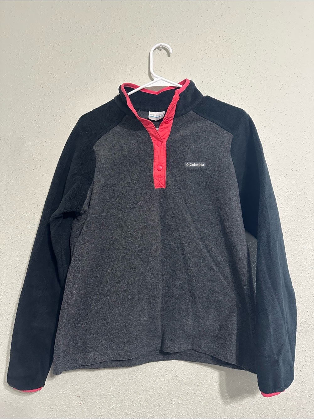 Columbia Men’s Black & Dark Gray Fleece Zip Pullover with Pink Trim